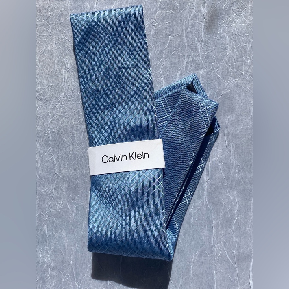 Calvin Klein Geometric Patterned Tie in Blue